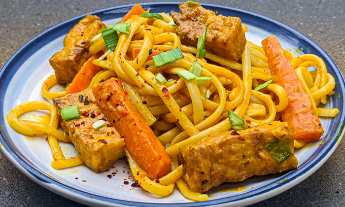 curry-noodles-with-garlic Curry Noodles with Garlic